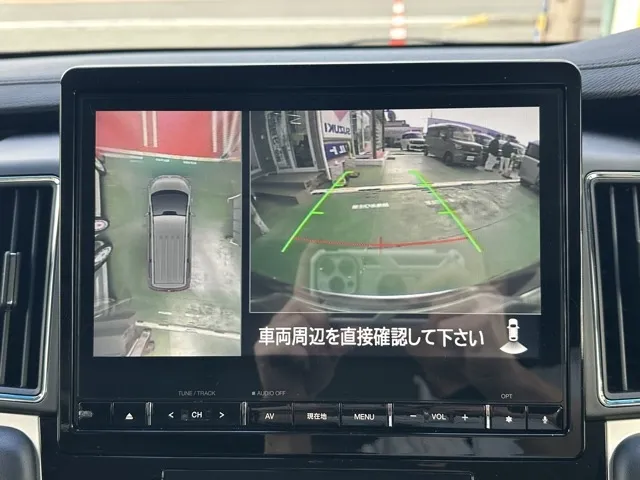 デリカD:5(三菱)Ｐ 8人 ナビ取付PKGⅡレンタＵＰ 17