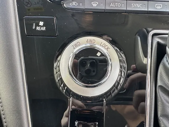 デリカD:5(三菱)Ｐ 8人 ナビ取付PKGⅡレンタＵＰ 23