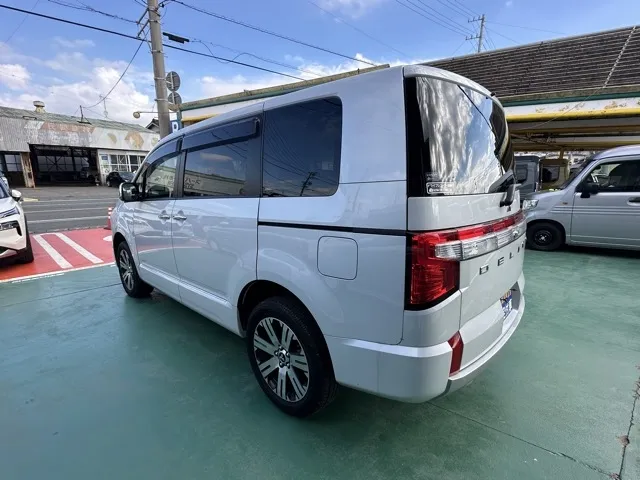 デリカD:5(三菱)Ｐ 8人 ナビ取付PKGⅡレンタＵＰ 2