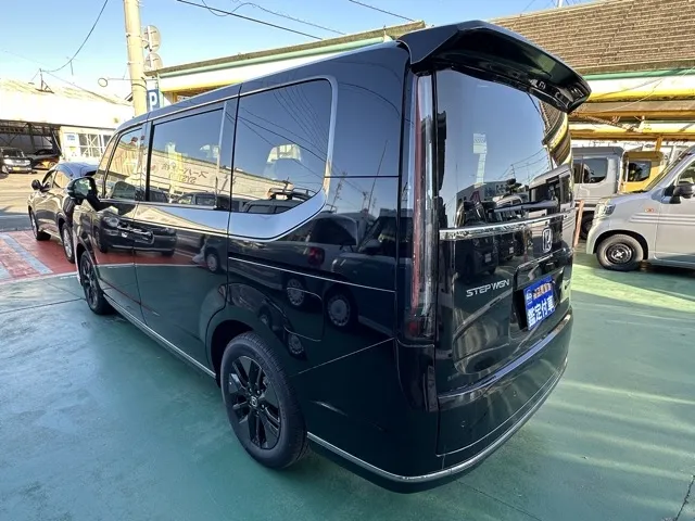 ステップワゴン(ホンダ)e・HEVスパーダ 7人中古車 2