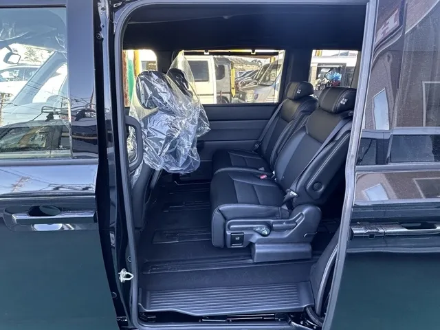 ステップワゴン(ホンダ)e・HEVスパーダ 7人中古車 4