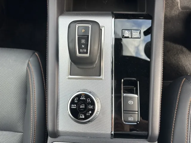 アウトランダー(三菱)P中古車 18