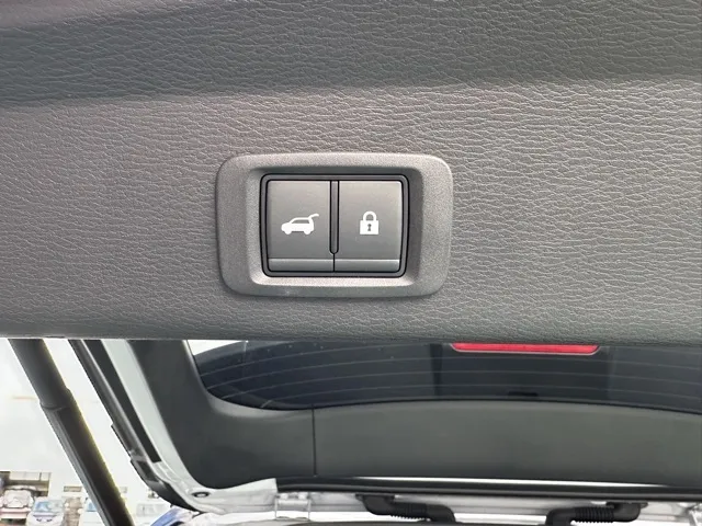 アウトランダー(三菱)P中古車 9