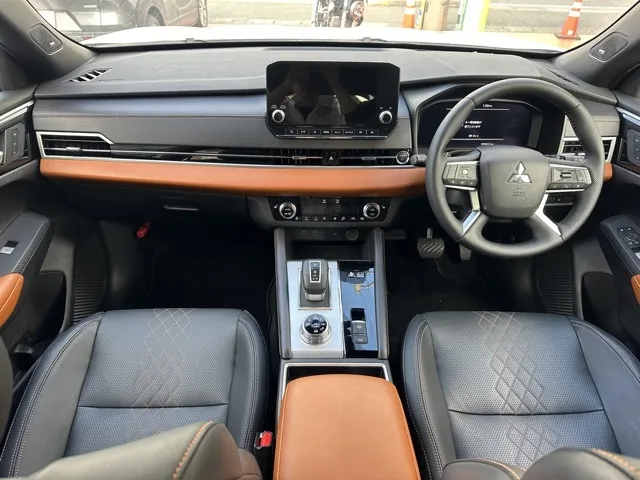 アウトランダー(三菱)P中古車 5