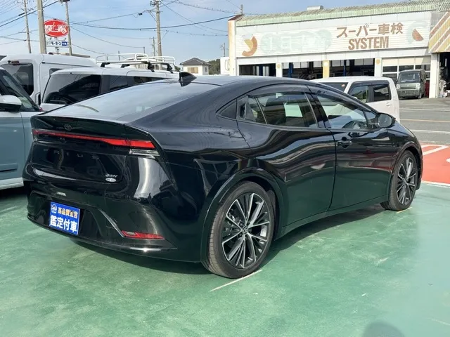 プリウス(トヨタ)Z 4WD登録済未使用車 11