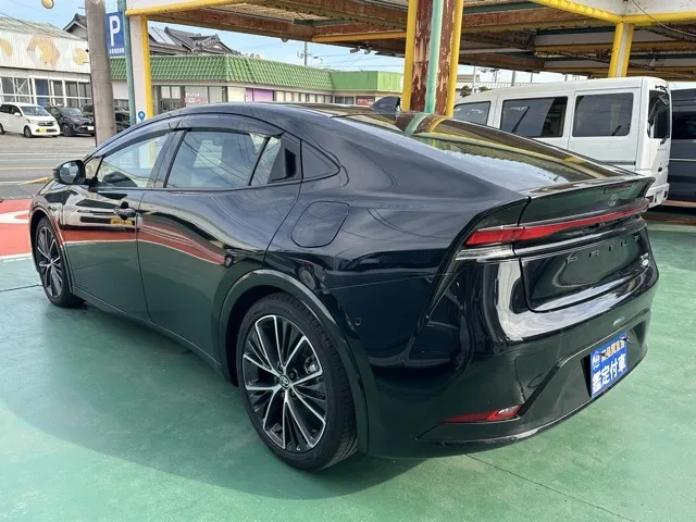 プリウス(トヨタ)Z 4WD登録済未使用車 2