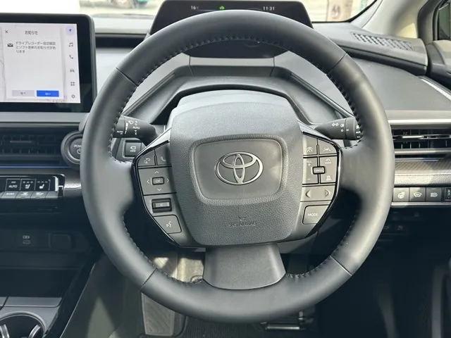 プリウス(トヨタ)Z 4WD登録済未使用車 6