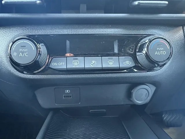 ノート(ニッサン)X アラウンドビューモニター中古車 21