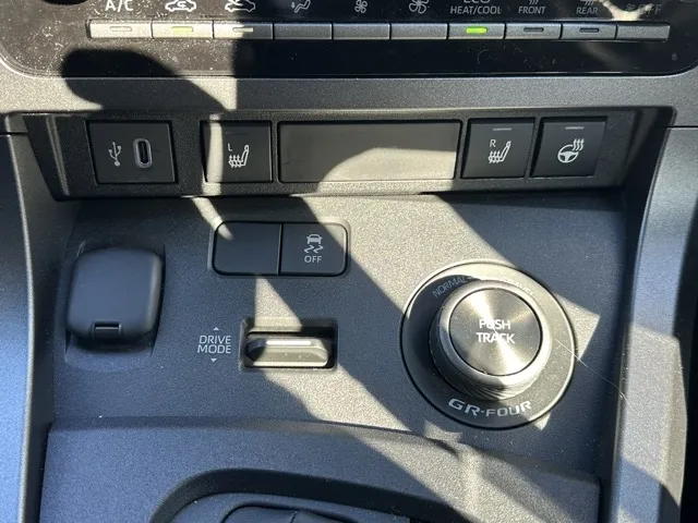 GRヤリス(トヨタ)RZ ４WD AT中古車 23