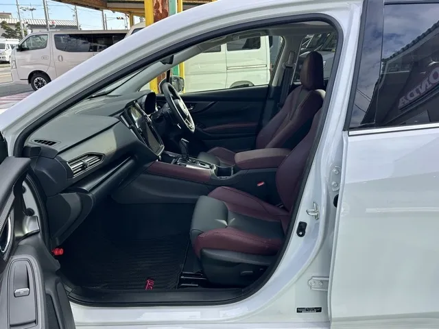 レヴォーグ(スバル)STIスポーツ EX中古車 3