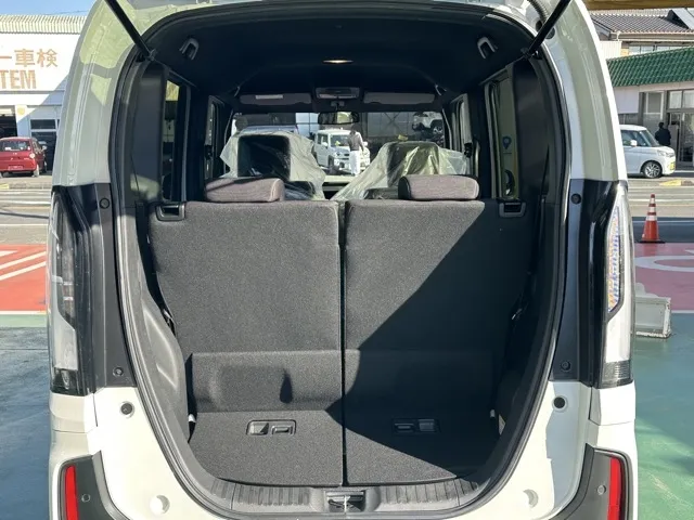 N-BOX(ホンダ)N-BOXカスタム 両側PSD届出済未使用車 10