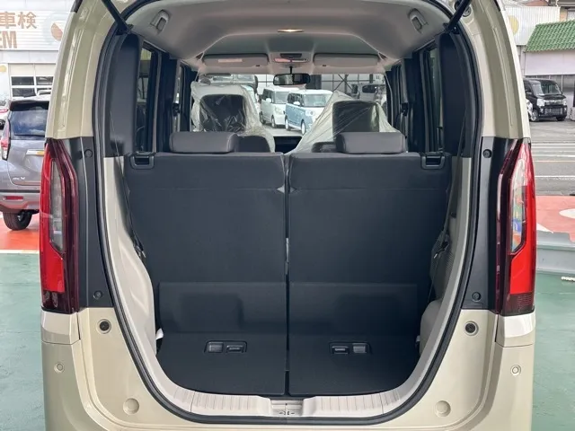 N-BOX(ホンダ)N-BOX ファッションスタイル コンフォートＰ届出済未使用車 10