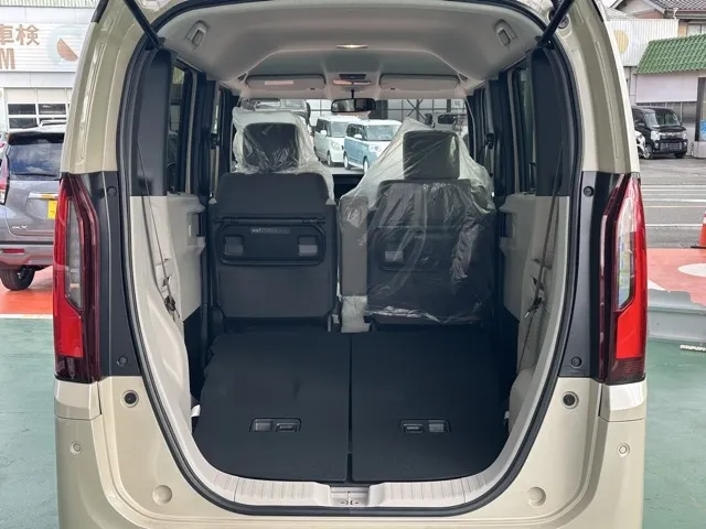 N-BOX(ホンダ)N-BOX ファッションスタイル コンフォートＰ届出済未使用車 11