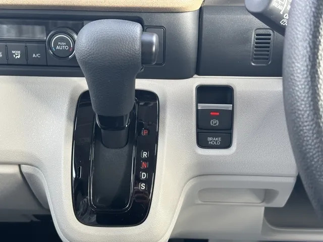 N-BOX(ホンダ)N-BOX ファッションスタイル コンフォートＰ届出済未使用車 17