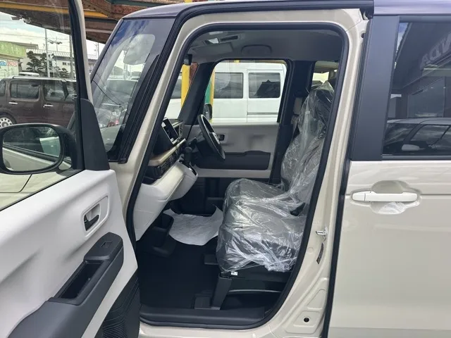 N-BOX(ホンダ)N-BOX ファッションスタイル コンフォートＰ届出済未使用車 3