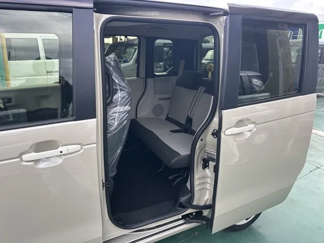 N-BOX(ホンダ)N-BOX ファッションスタイル コンフォートＰ届出済未使用車 4
