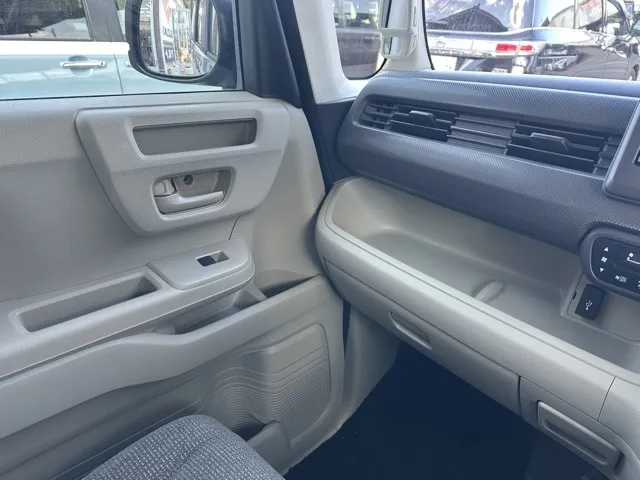 N-BOX(ホンダ)Gホンダセンシング中古車 17