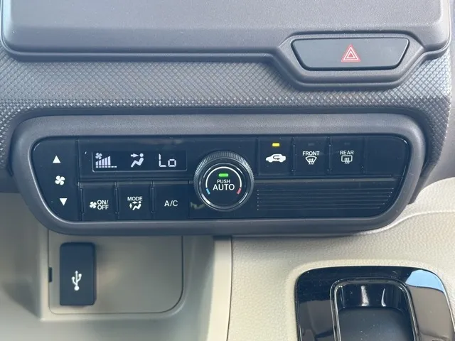 N-BOX(ホンダ)Gホンダセンシング中古車 17