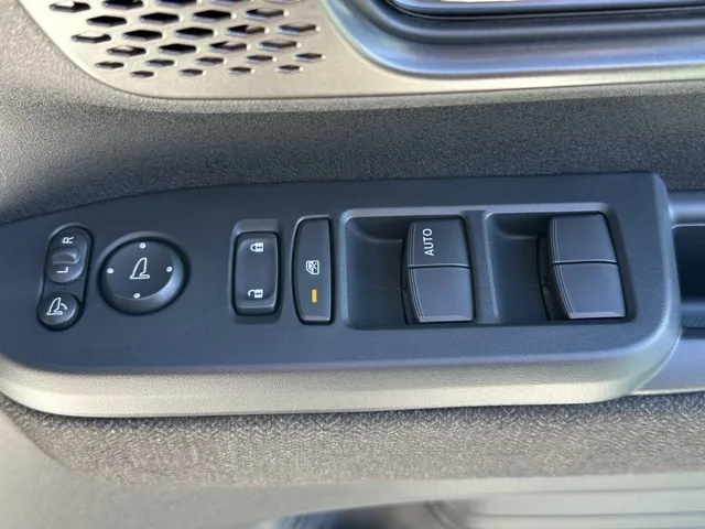 N-BOX(ホンダ)N-BOXカスタム届出済未使用車 24