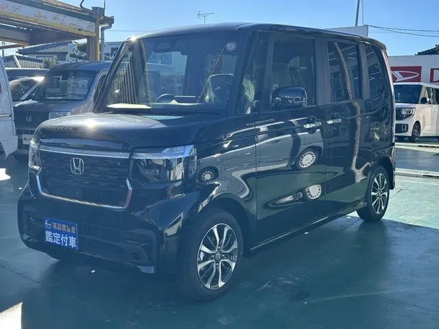 N-BOX(ホンダ)N-BOXカスタム届出済未使用車 1