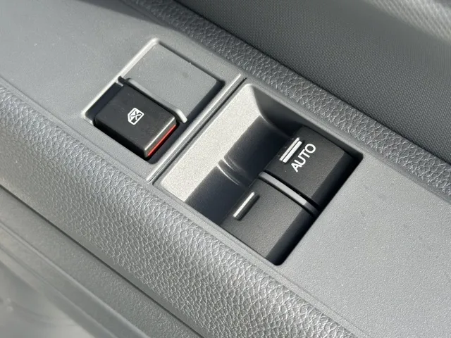 N-VAN(ホンダ)Gタイプ AT ４WD届出済未使用車 13