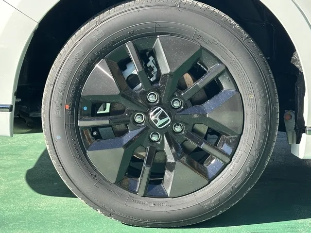 ステップワゴン(ホンダ)スパーダ 7人登録済未使用車 18