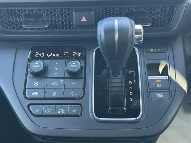 ステップワゴン(ホンダ)スパーダ 7人登録済未使用車 23