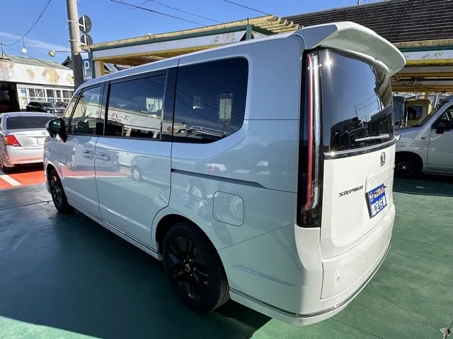 ステップワゴン(ホンダ)スパーダ 7人登録済未使用車 2
