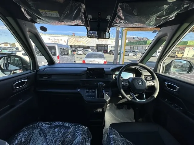 ステップワゴン(ホンダ)スパーダ 7人登録済未使用車 6