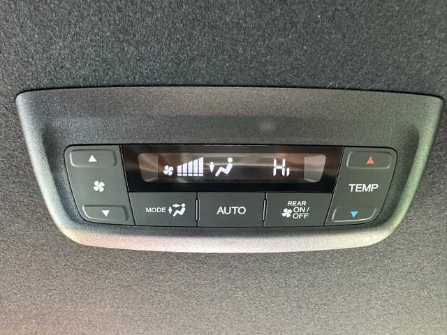 ステップワゴン(ホンダ)スパーダ 7人登録済未使用車 8