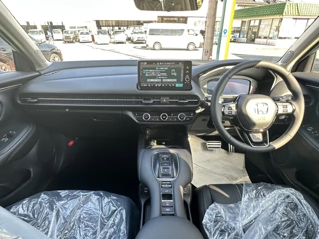 ZR-V(ホンダ)e：HEV Z登録済未使用車 6