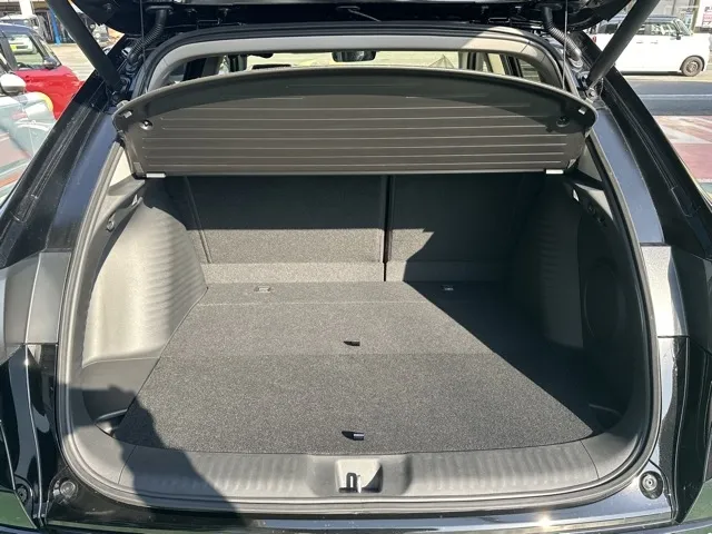 ZR-V(ホンダ)e：HEV Z登録済未使用車 9