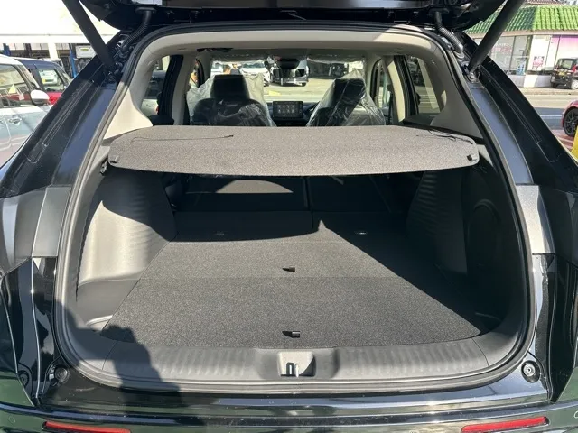 ZR-V(ホンダ)e：HEV Z登録済未使用車 10