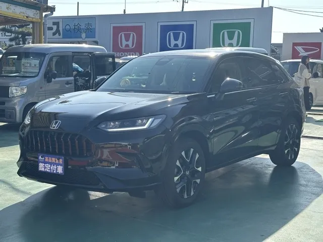 ZR-V(ホンダ)e：HEV Z登録済未使用車 1