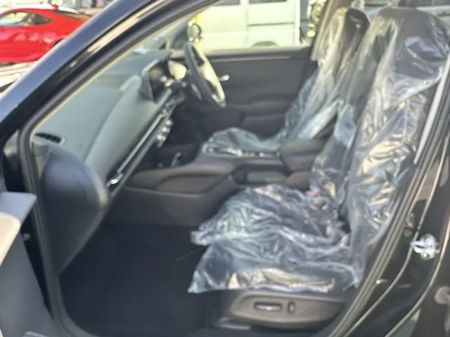 ZR-V(ホンダ)e：HEV Z登録済未使用車 3