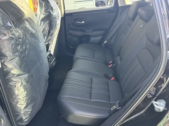 ZR-V(ホンダ)e：HEV Z登録済未使用車 4