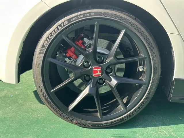 シビック(ホンダ)タイプR レーシングブラックPKG登録済未使用車 11