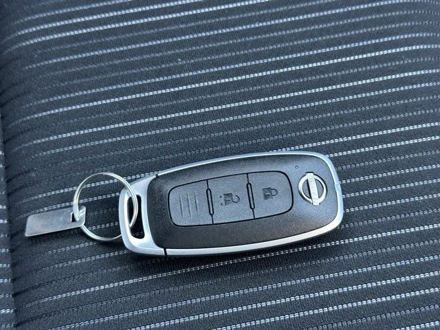 ノート(ニッサン)X アラウンドビューモニター中古車 21