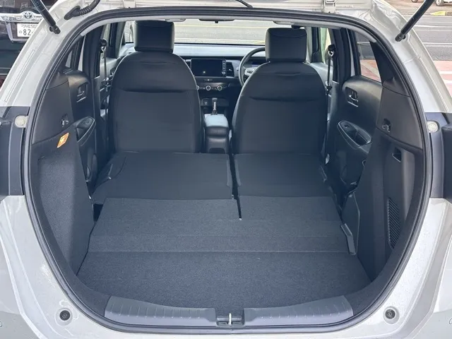 フィット(ホンダ)e：HEV ホーム中古車 9