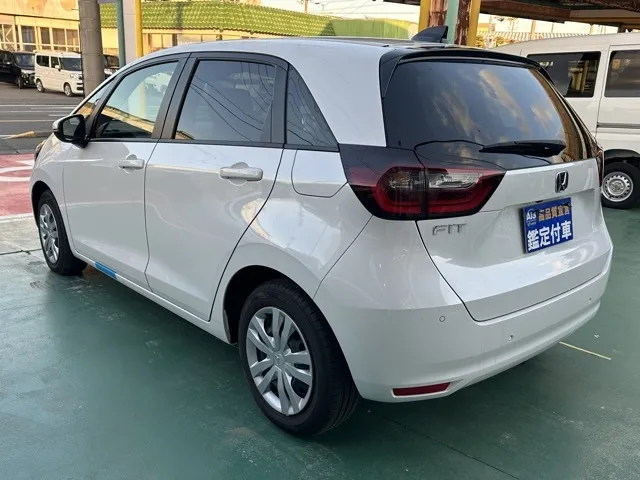 フィット(ホンダ)e：HEV ホーム中古車 2