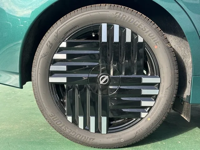 オーラ(ニッサン)G登録済未使用車 10