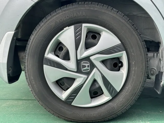 フリード(ホンダ)ハイブリッドG中古車 11