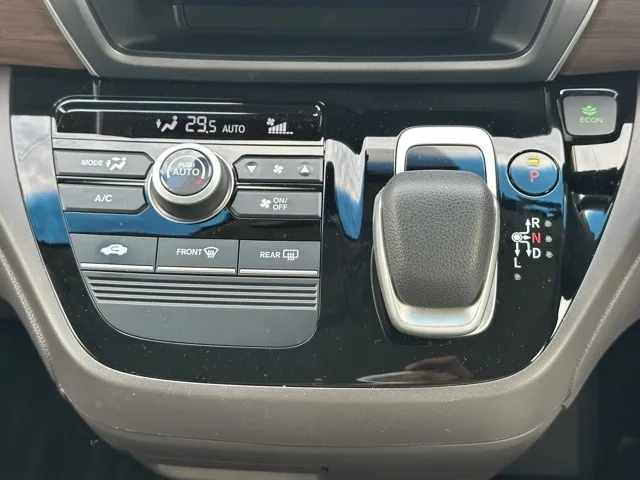 フリード(ホンダ)ハイブリッドG中古車 15