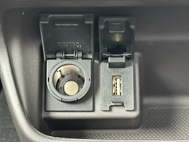 フリード(ホンダ)ハイブリッドG中古車 24