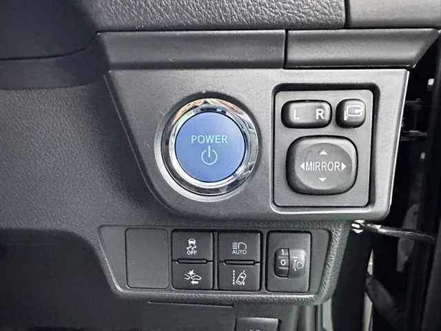 カローラ(トヨタ)ハイブリッドEXレンタＵＰ 13