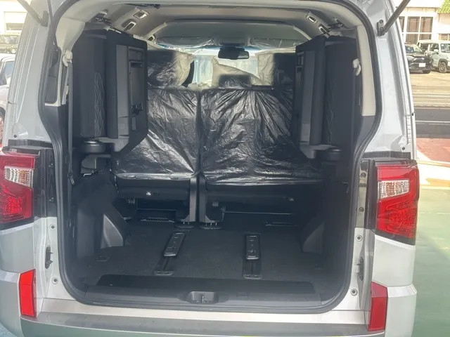 デリカD:5(三菱)Ｐ 8人 ナビ取付PKGⅡ オートステップ付レンタ登録済未使用車 11