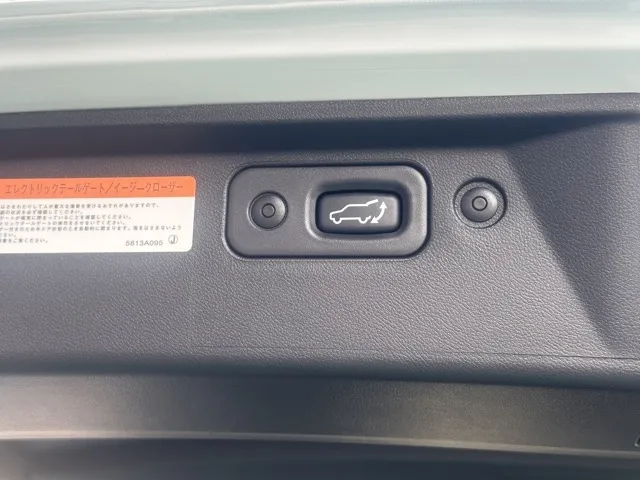 デリカD:5(三菱)Ｐ 8人 ナビ取付PKGⅡ オートステップ付レンタ登録済未使用車 12