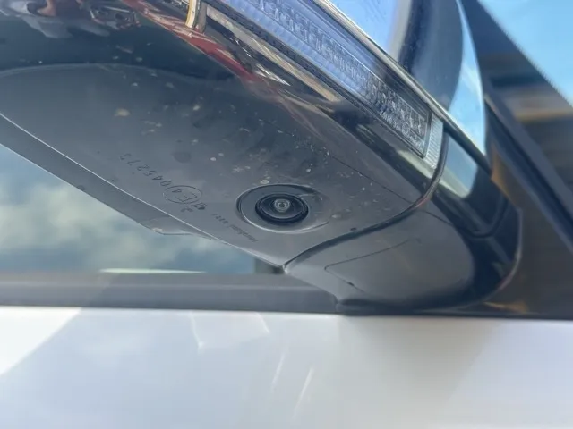 デリカD:5(三菱)Ｐ 8人 ナビ取付PKGⅡ オートステップ付レンタ登録済未使用車 15