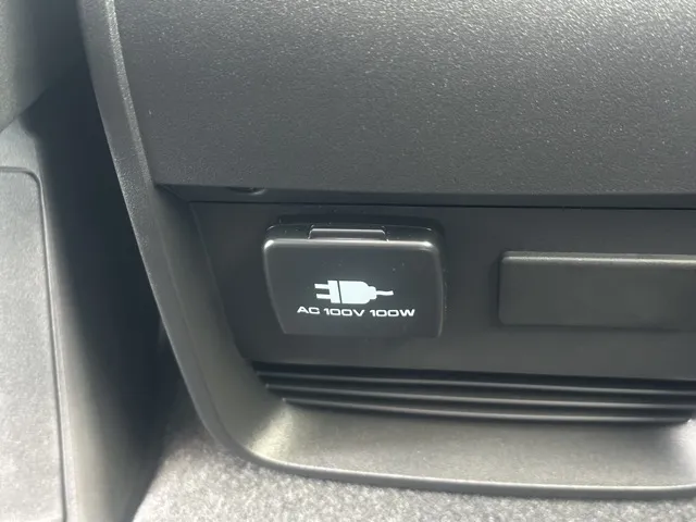 デリカD:5(三菱)Ｐ 8人 ナビ取付PKGⅡ オートステップ付レンタ登録済未使用車 7