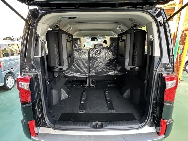 デリカD:5(三菱)Ｐ 8人 ナビ取付PKGⅡ オートステップ付レンタ登録済未使用車 11